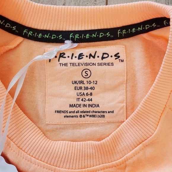 𝅺FRIENDS Television Series Crop Sweatshirt - Picture 2 of 3